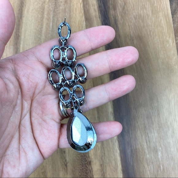 Dangling Rhinestone Statement Earrings - Picture 4 of 5